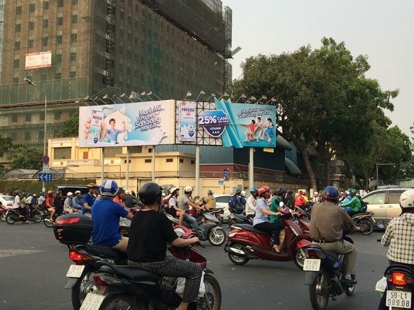 biển quảng cáo ngoài trời của sữa nestle