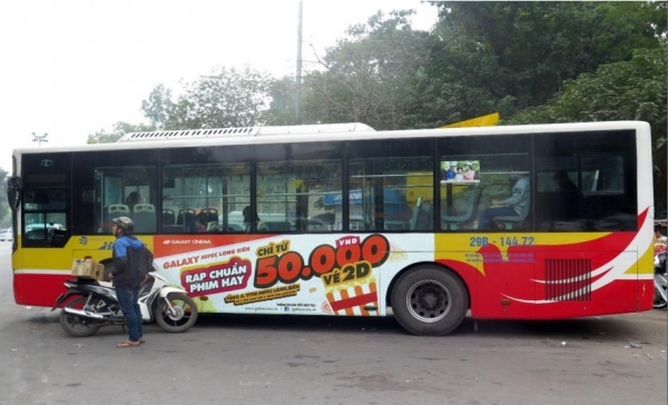 galaxy cinema quảng cáo trên xe buýt