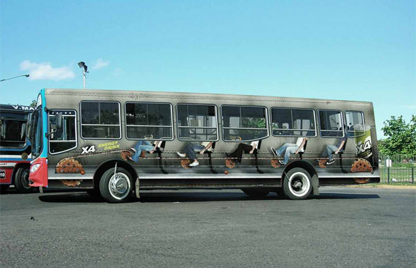 quảng cáo xe buýt độc lạ