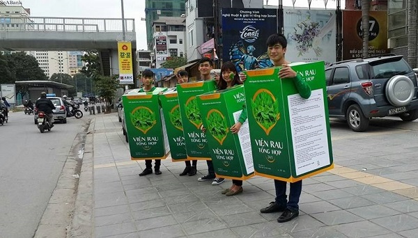 Human Billboard - Hình thức quảng cáo ngoài trời sáng tạo phù hợp với chiến dịch khai trương, khuyến mại thương hiệu
