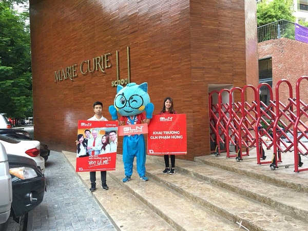 quảng cáo human billboard cho gln