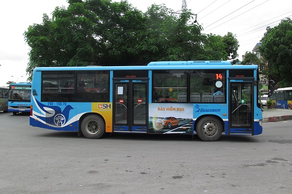 quảng cáo trên xe buýt cho bảo hiểm bsh