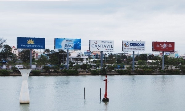 billboard quảng cáo