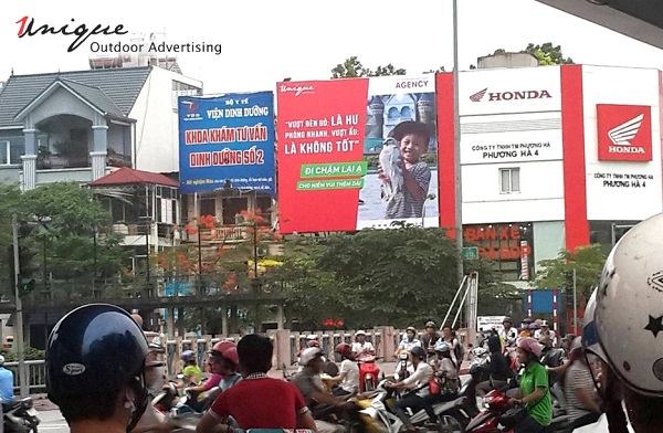 pano quảng cáo ngoài trời