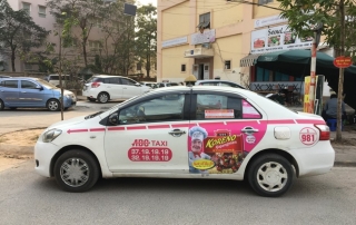quảng cáo trên taxi ABC