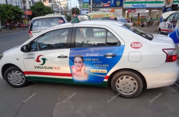 Thẩm mỹ viện BB Beaute Thanh Mai quảng cáo trên xe taxi VinaSun
