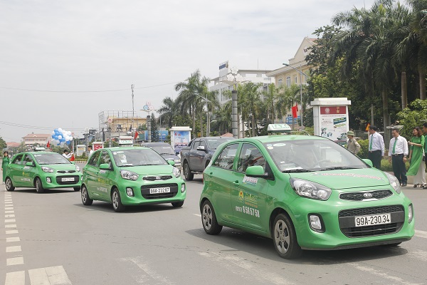 quảng cáo trên taxi tại Tuyên Quang