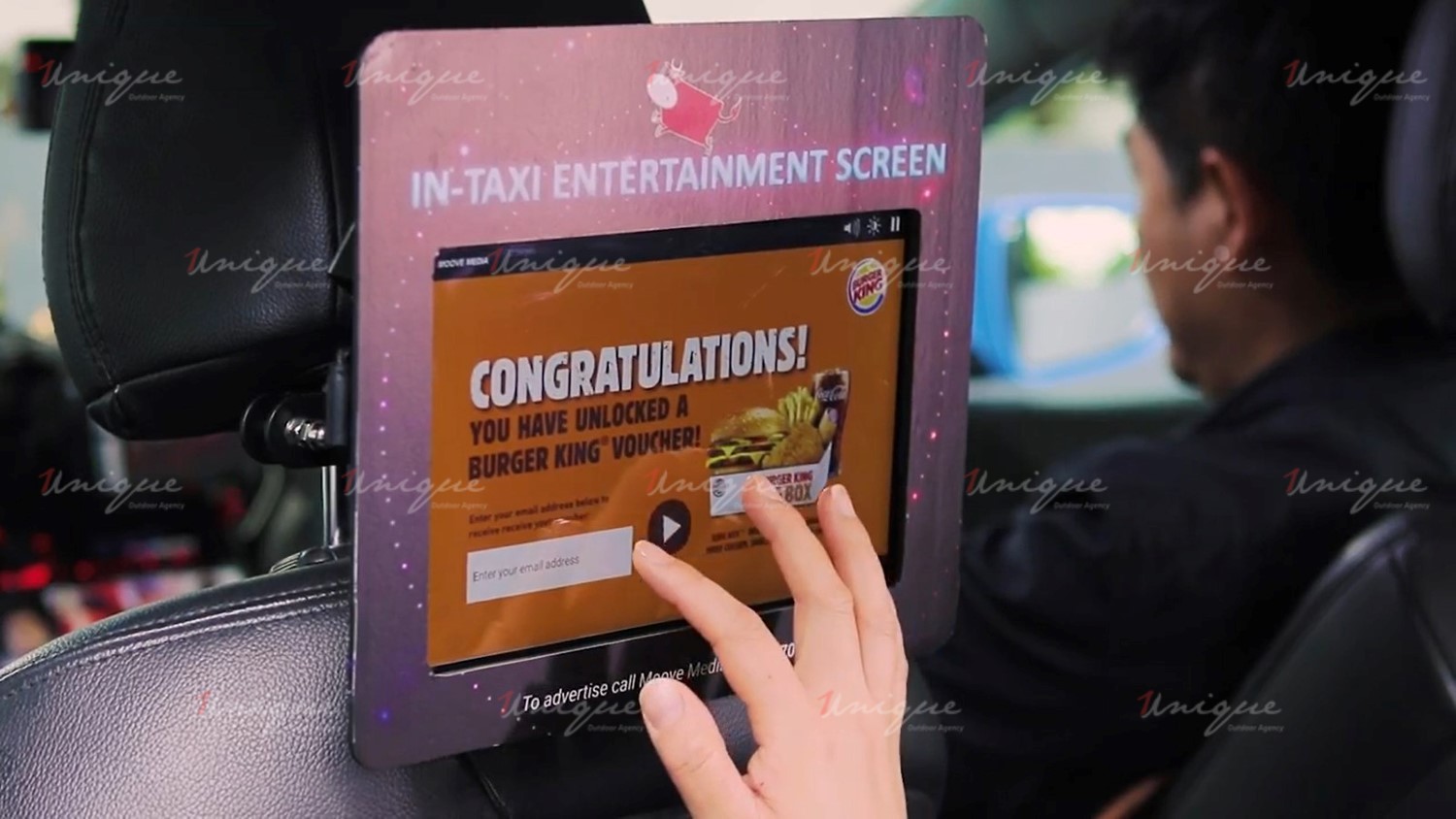 quảng cáo màn hình Lcd trên xe taxi