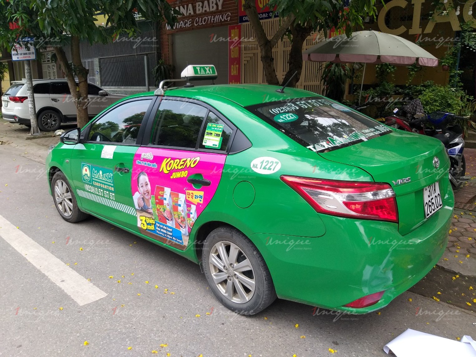 Chiến dịch quảng cáo trên xe taxi ra mắt sản phẩm mỳ Koreno Volcano