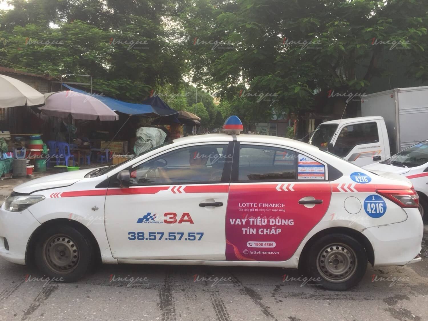 Lotte Finance quảng cáo trên taxi Group