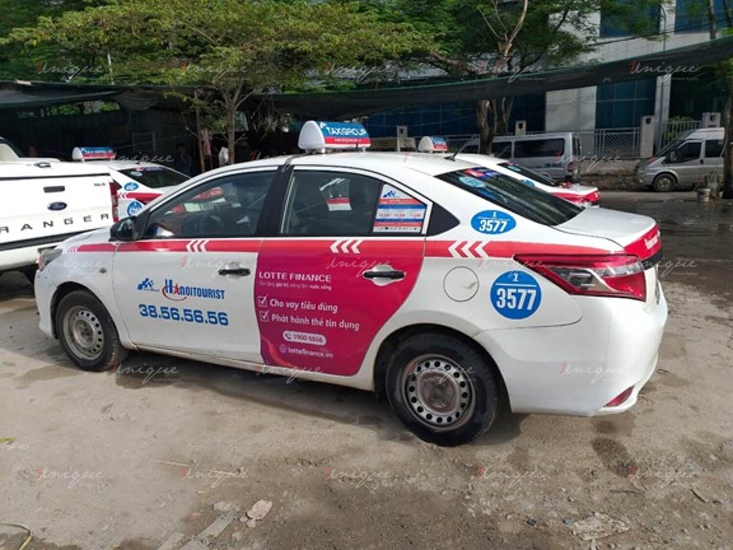 Lotte Finance quảng cáo trên taxi Group