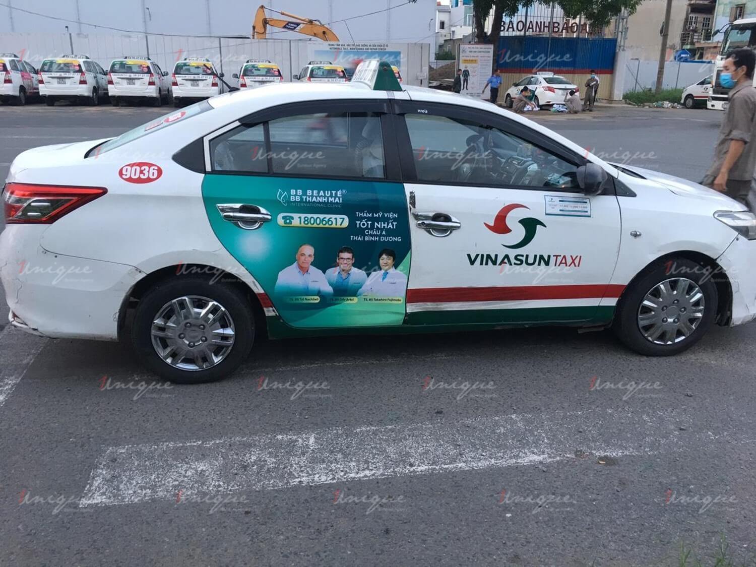 BB Thanh Mai quảng cáo trên xe taxi