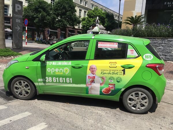 Quảng cáo trên xe taxi tại Hồ Chí Minh