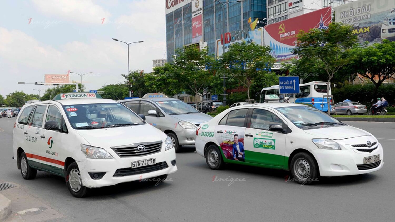 quảng cáo taxi vào dịp Tết