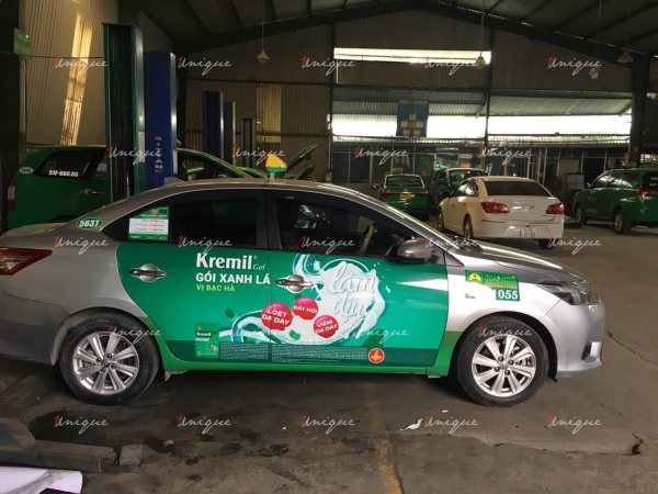 Thuốc dạ dày Kremil phủ sóng thương hiệu với chiến dịch quảng cáo trên taxi siêu khủng
