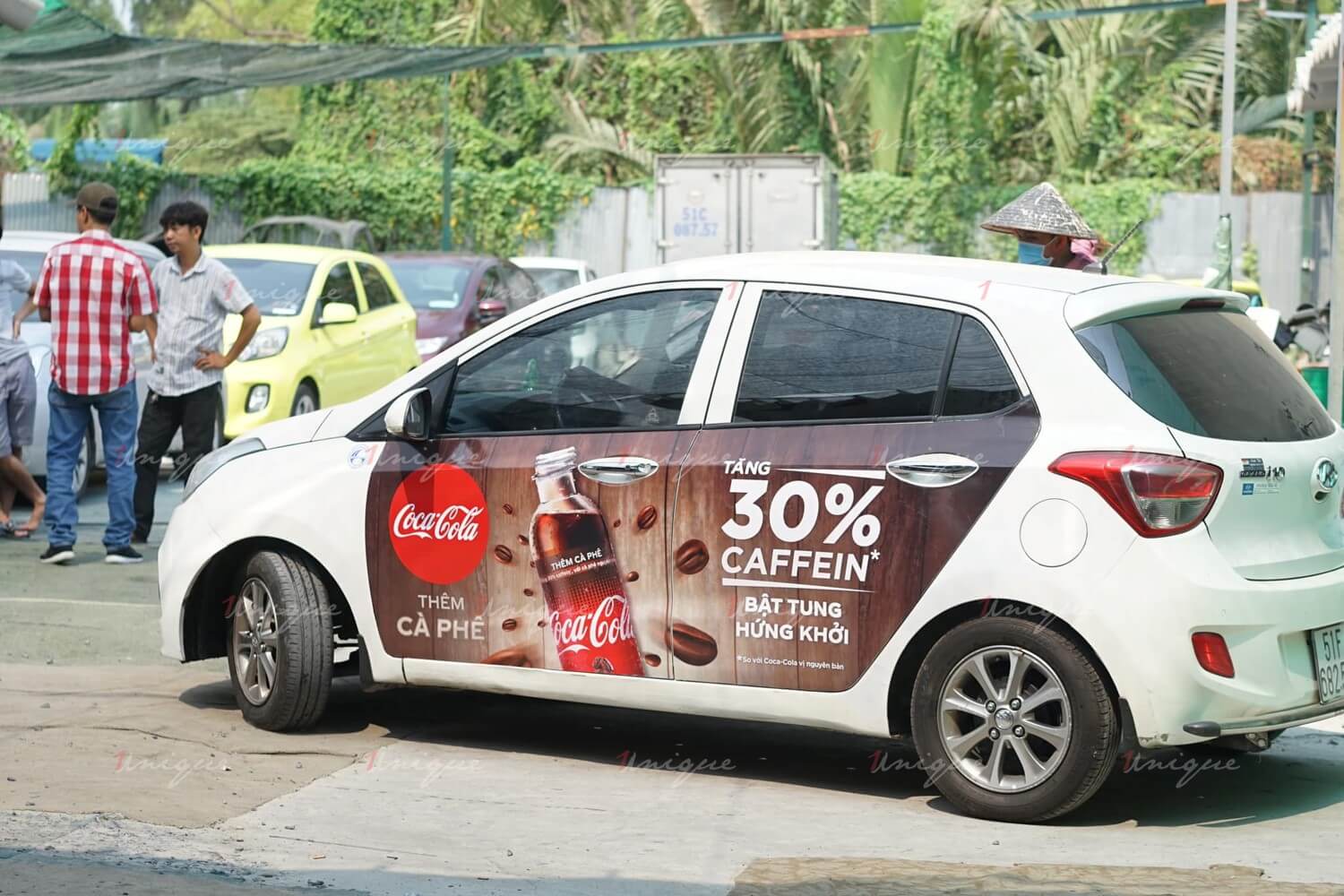 Quảng cáo trên xe ô tô (Car Advertising)