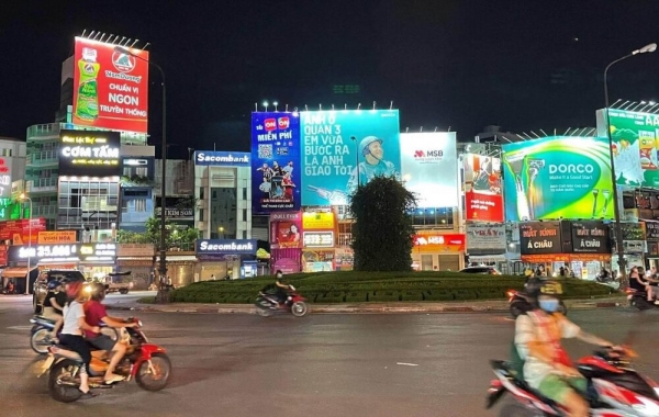 Top 10 loại đèn rọi biển quảng cáo ngoài trời phổ biến nhất hiện nay đèn rọi biển quảng cáo ngoài trời