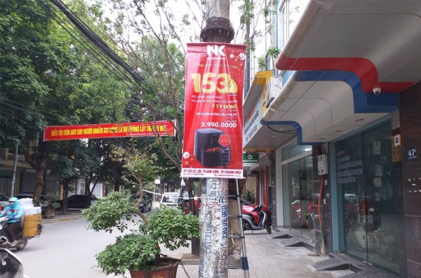 Biển quảng cáo đứng