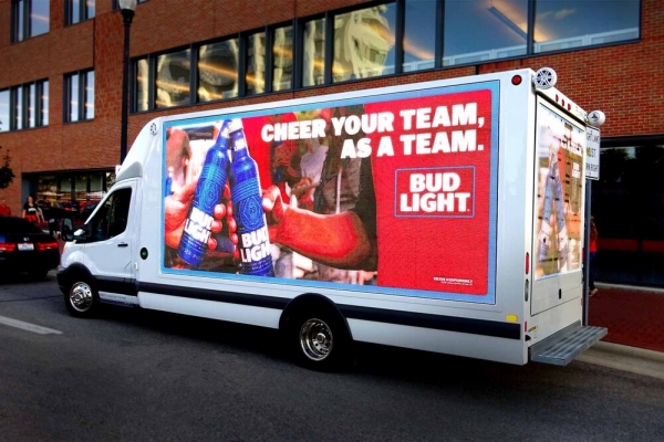 Roadshow màn hình LED di động
