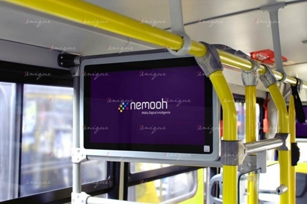 quảng cáo màn hình LCD trên xe bus