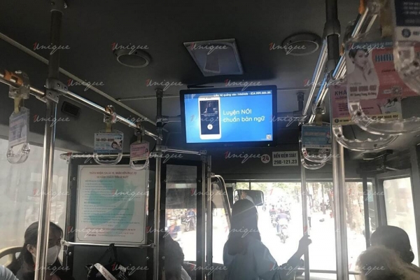 quảng cáo màn hình LCD trên xe bus