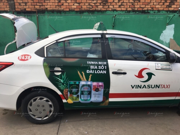 Tại sao ngành hàng tiêu dùng nhanh FMCG lại ưa chuộng quảng cáo trên xe taxi? quảng cáo trên taxi cho ngành FMCG